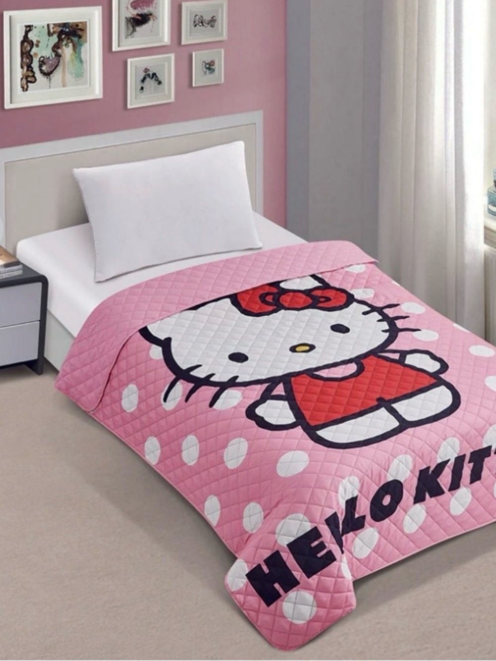 ✨NWT Hello Kitty Pink Polka Dot Bedspread, Size Twin/Full